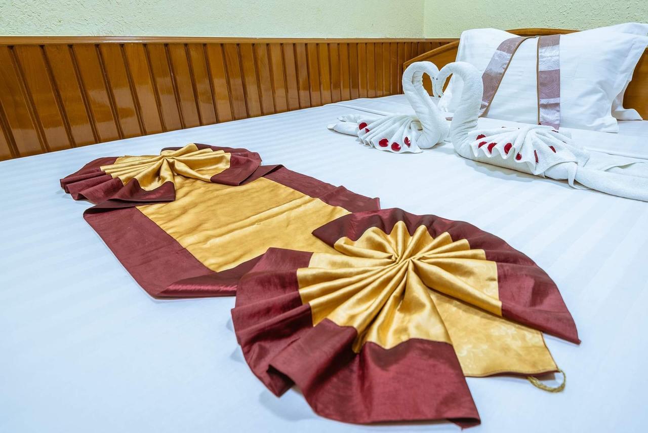 Sunrise Hotel Мандалей Екстериор снимка
