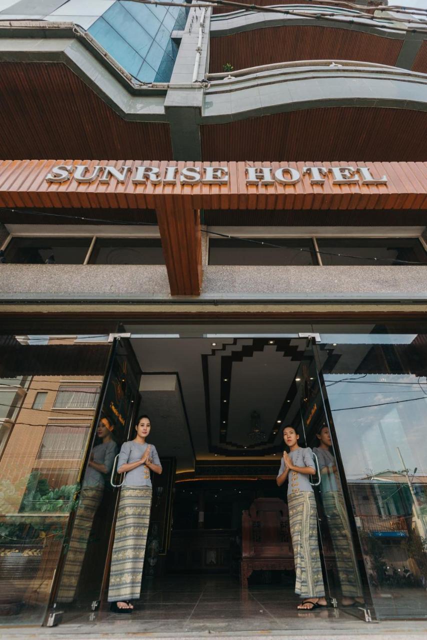 Sunrise Hotel Мандалей Екстериор снимка