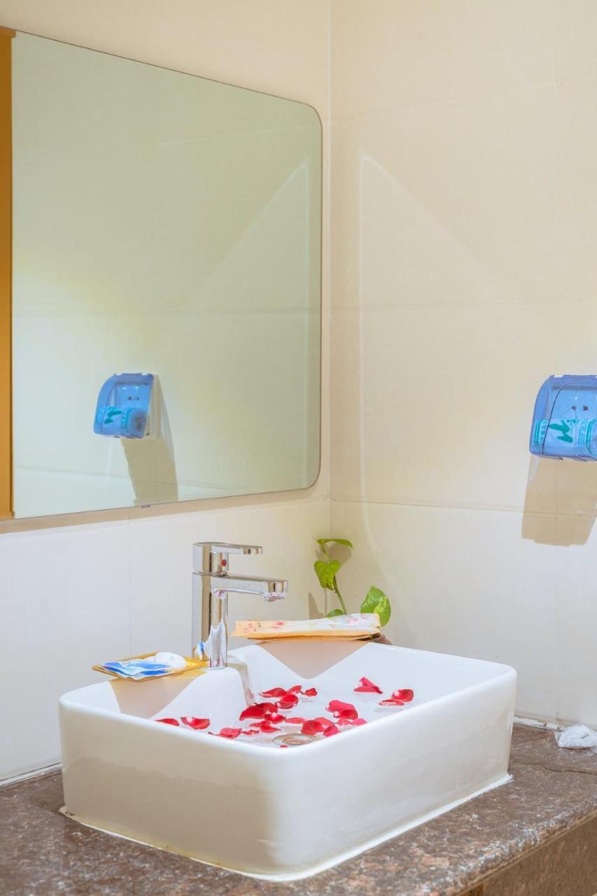 Sunrise Hotel Мандалей Екстериор снимка